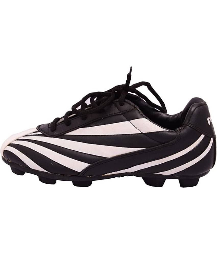 Fenta Black Football Shoes - Main Image