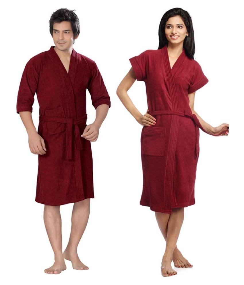     			FeelBlue Set of 2 Free Size Bathrobe Red