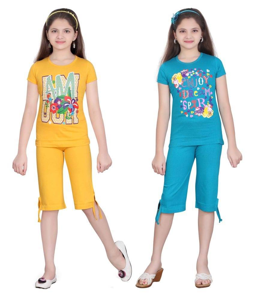     			Sini Mini Pack of 2 Girls 100% Cotton Top With Capris ( Multi )
