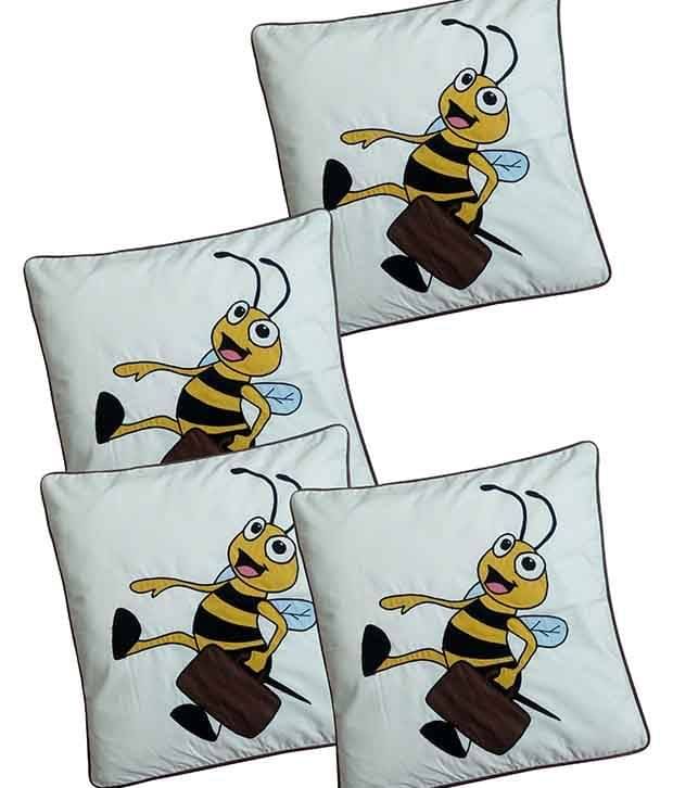     			Hugs'n'Rugs White Cotton Cushion Covers - Set Of 4
