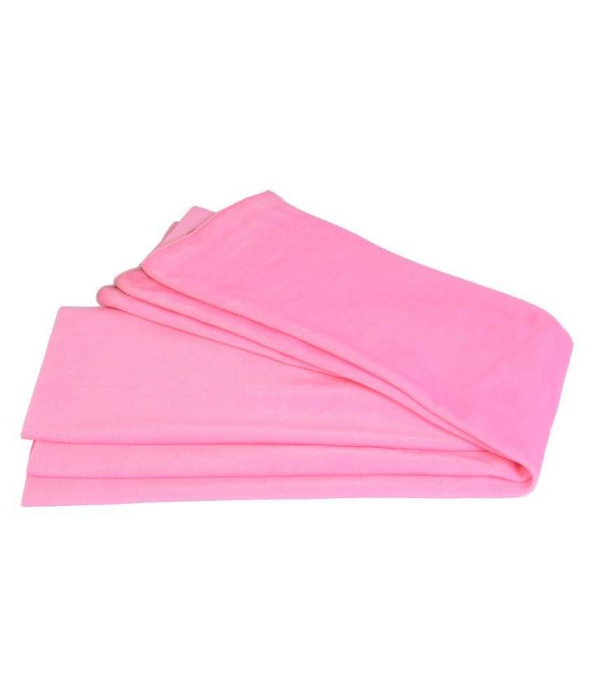     			Felt Cloth ( Fleece Fabric) Size 32" * 36" Colour Pink, Used. In Dresses, Cushions, Soft Toys Making, Art & Craft , Jackets, Purses, Etc