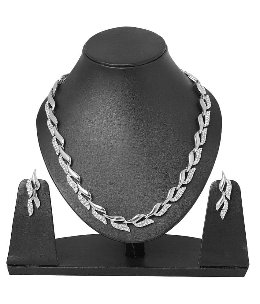     			Zeneme Silver Necklace Set