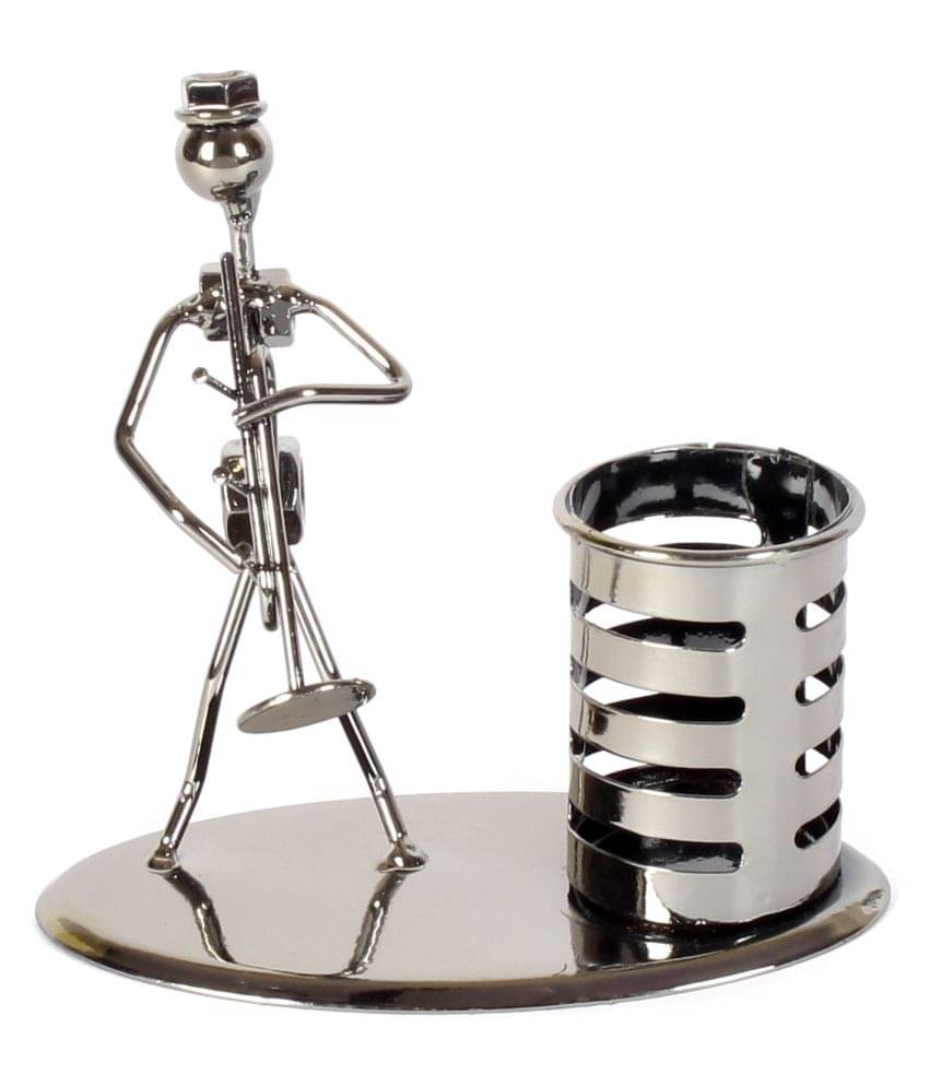JEWEL FUEL Iron Pen Stand and Musician Playing Trumpet Table Top Showpiece