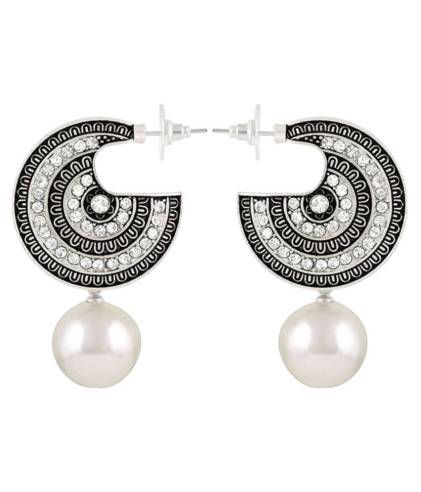     			Asmitta Exquisite Round Shape Silver Plated White Stone Earrings For Women