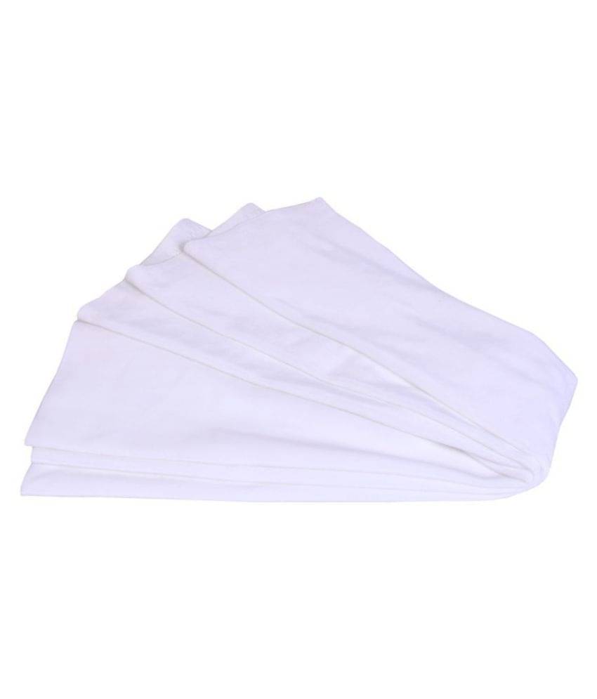     			Felt Cloth ( Fleece Fabric) Size 32" * 36" Colour White, Used. In Dresses, Cushions, Soft Toys Making, Art & Craft , Jackets, Purses, Etc