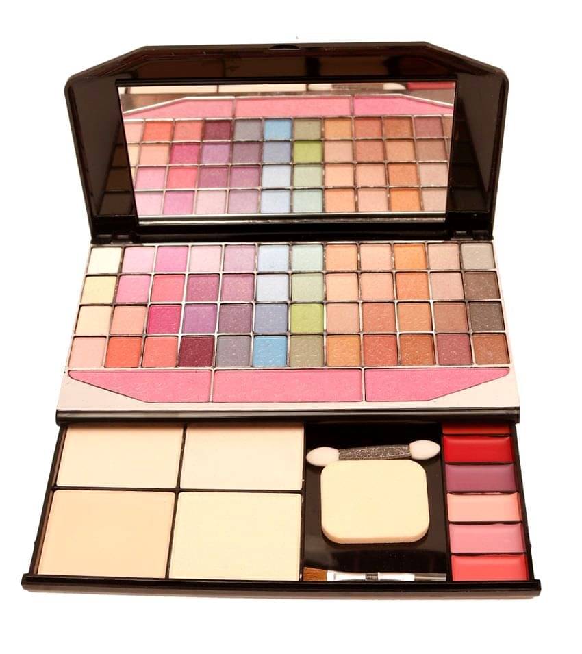     			T.Y.A Fashion Makeup Kit, 48 Eye Shadow, 3 Blusher, 4 Compact, 6 Lip Color, 1 Mirror,1 Puff