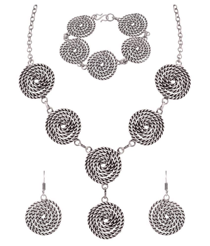 The Jewelbox Necklaces Set