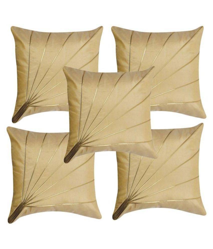 Color Expressions Set of 5 Velvet Cushion Covers 40X40 cm (16X16) Color Expressions Set of 5 Velvet Cushion Covers 40X40 cm (16X16)