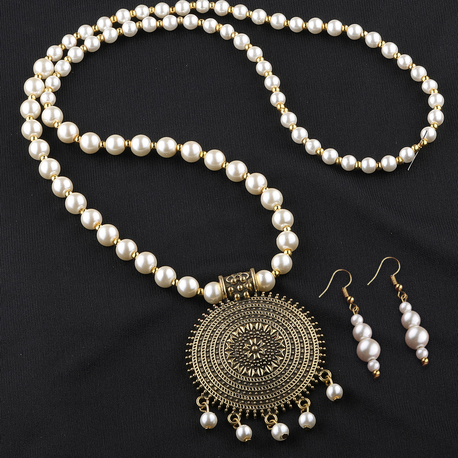 Silver Shine - Multicolor Pearls Necklace Set ( Pack of 1 )