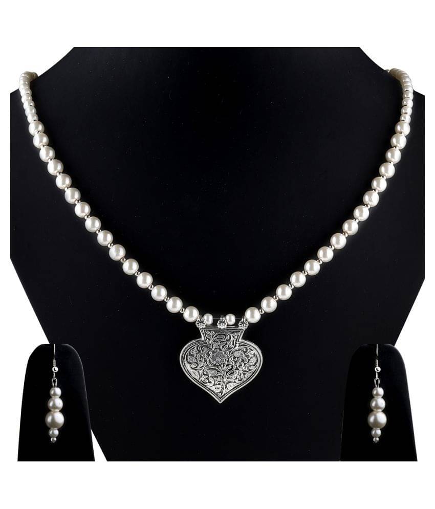     			SILVERSHINE silverplated Designer Traditional Spade Shape pendant Long Pearl Necklace set for women Jewellery set