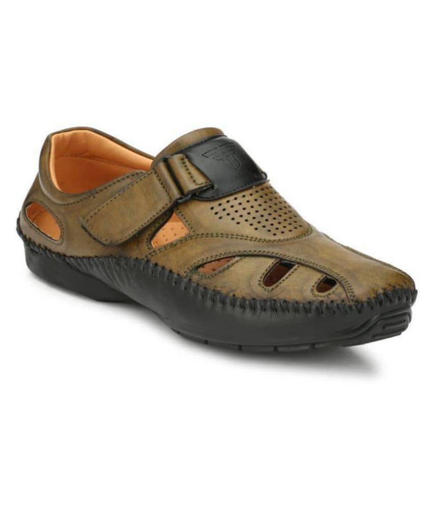 Fashion Victim Green Faux Leather Sandals