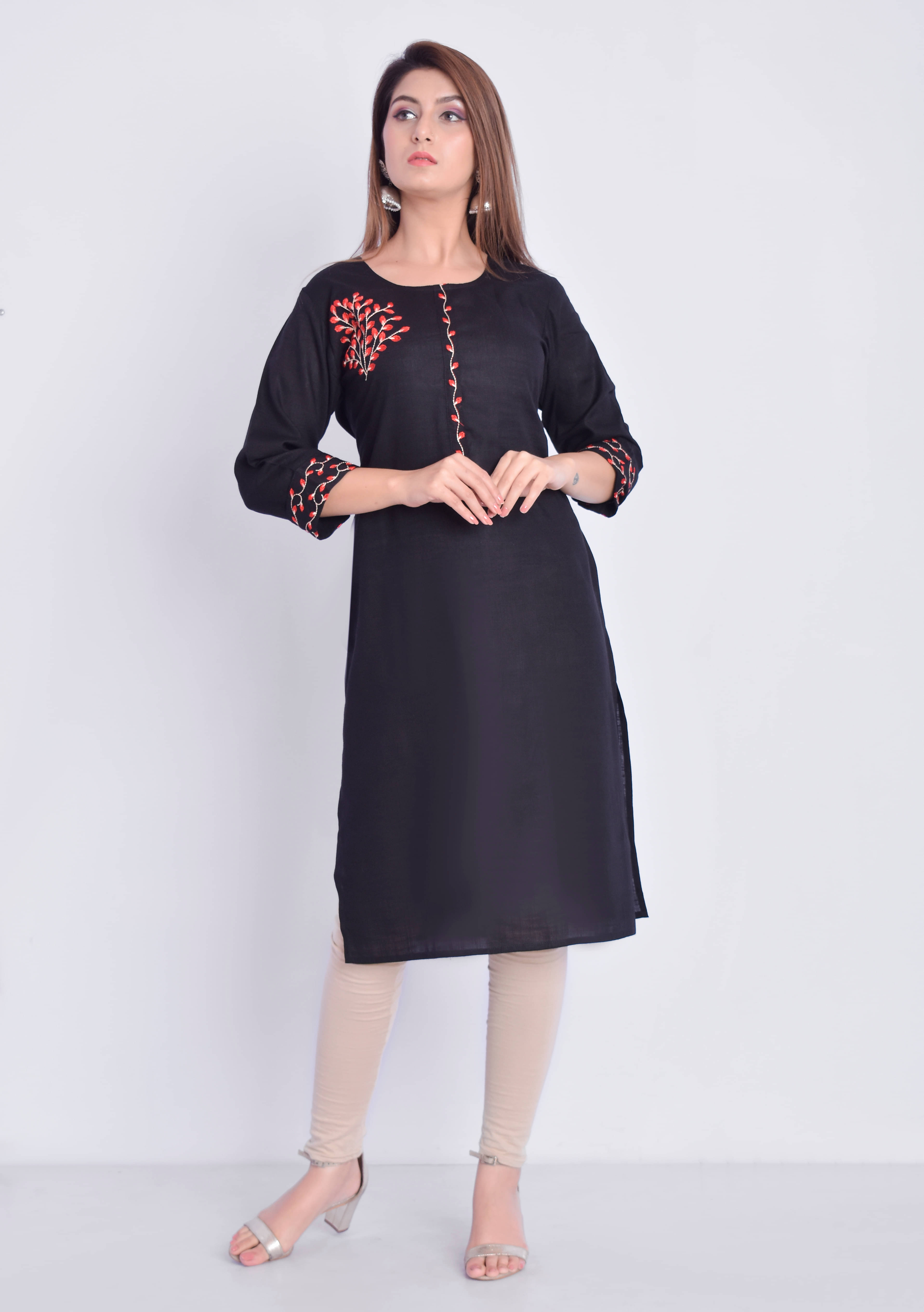 Vastranikhar Black Rayon Straight Kurti Vastranikhar Black Rayon Straight Kurti