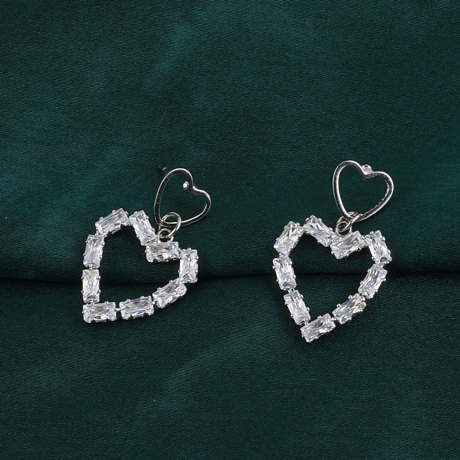     			SILVER SHINE Silver Plated Fashion Heart Shape Diamond Stud  Earring For Women Girl
