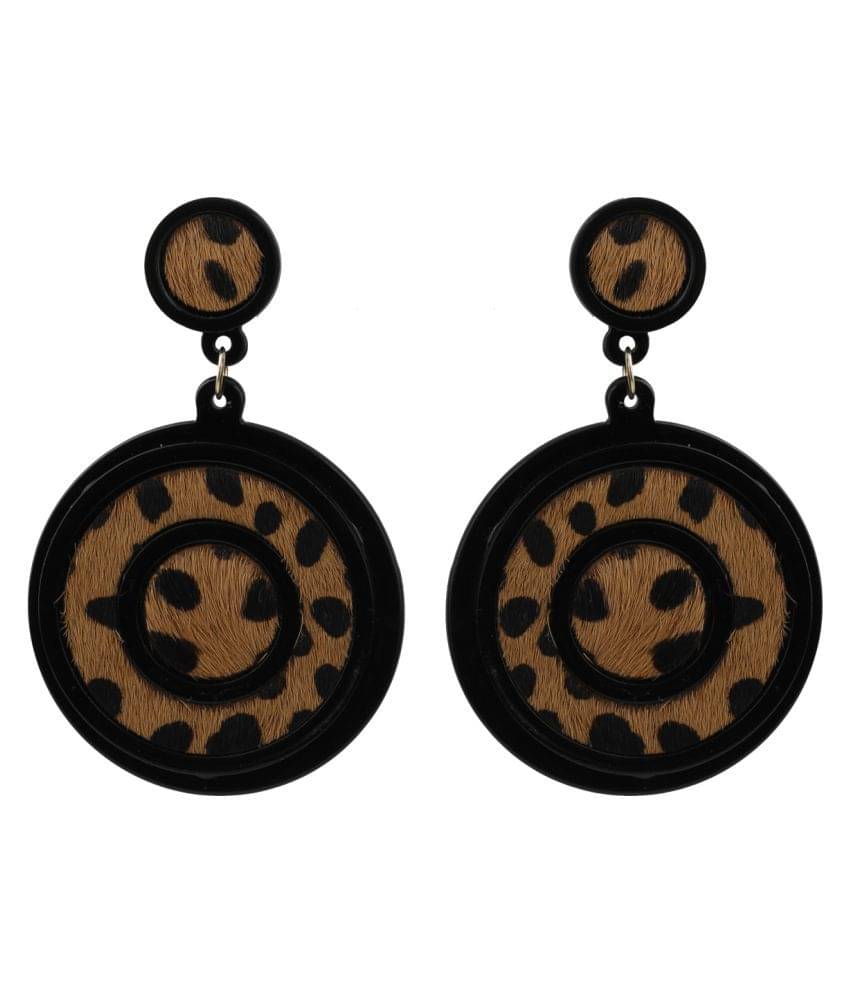 Silver Shine Eye-Catching Black Leaopard Design Attractive Party Wear Earring For Women Silver Shine Eye-Catching Black Leaopard Design Attractive Party Wear Earring For Women