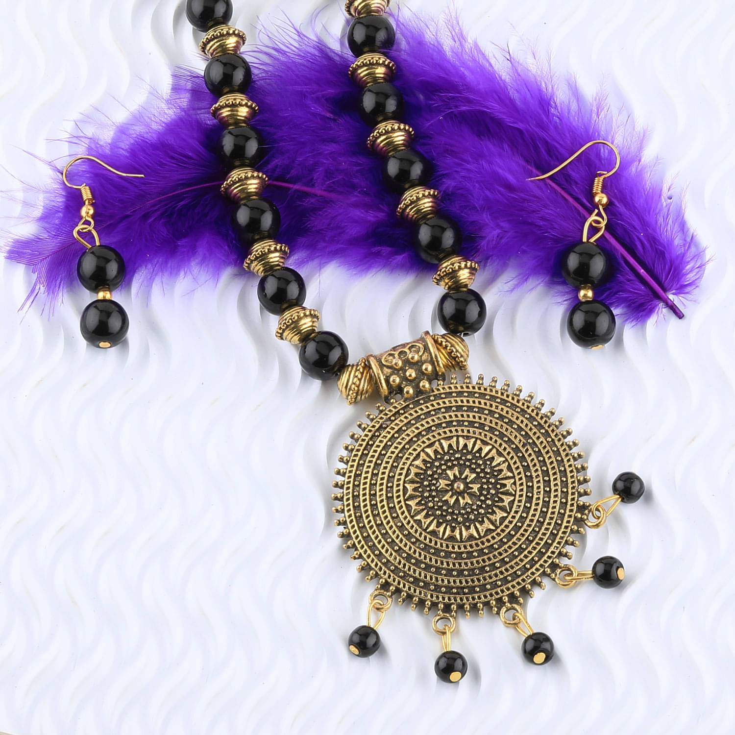     			SILVERSHINE Alegant Stylish Gold Oxidised Pendant Black Pearl mala set for Women girl