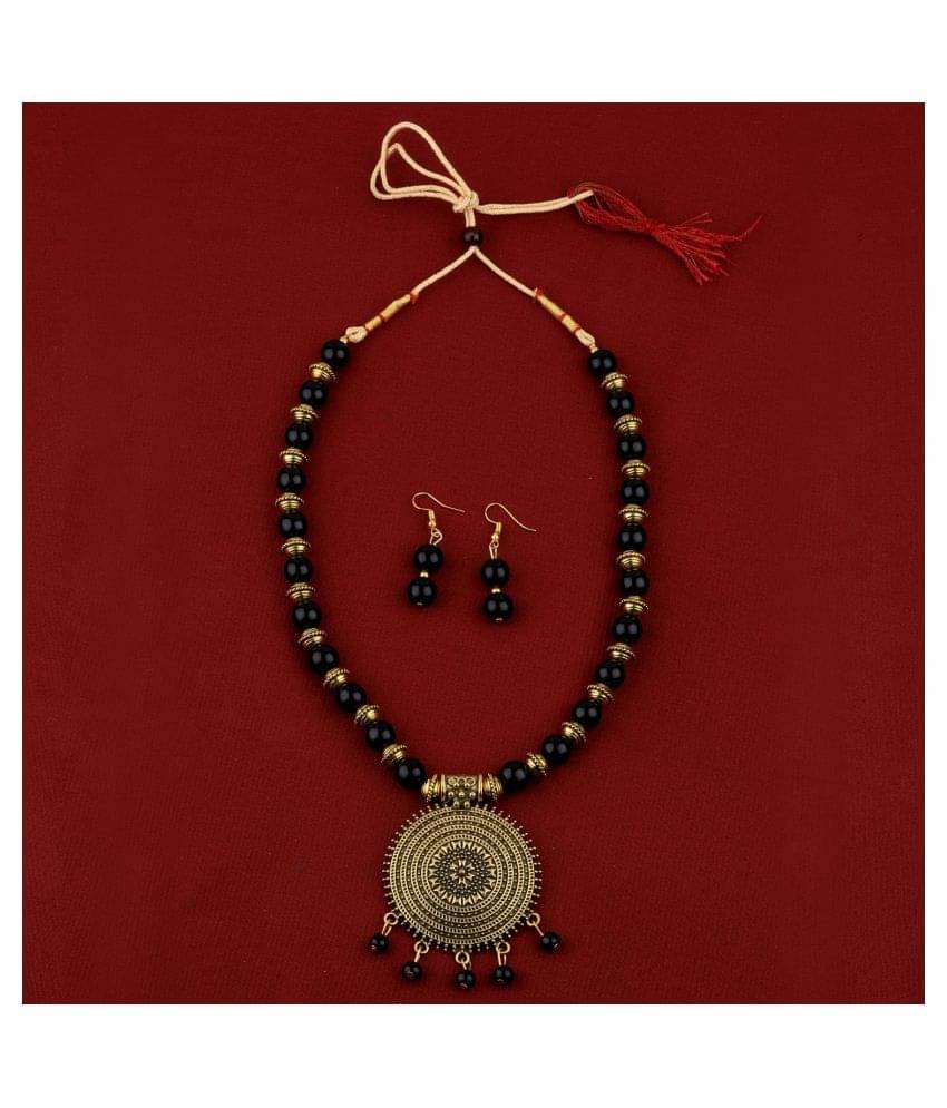     			SILVERSHINE Alegant Stylish Gold Oxidised Pendant Black Pearl mala set for Women girl