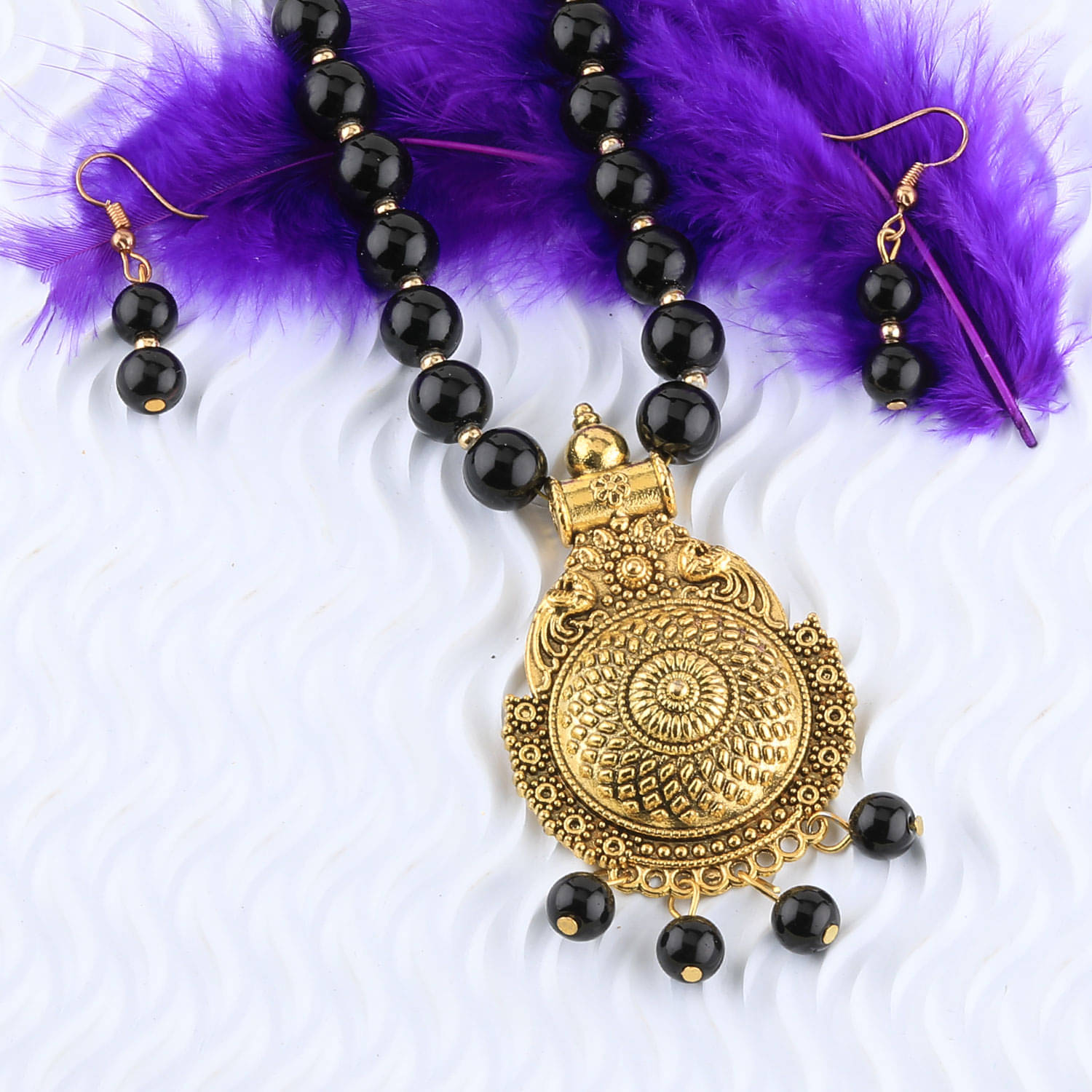     			SILVERSHINE Party Wear Designer Gold Oxidised Pendant Black Pearl mala set for Women girl