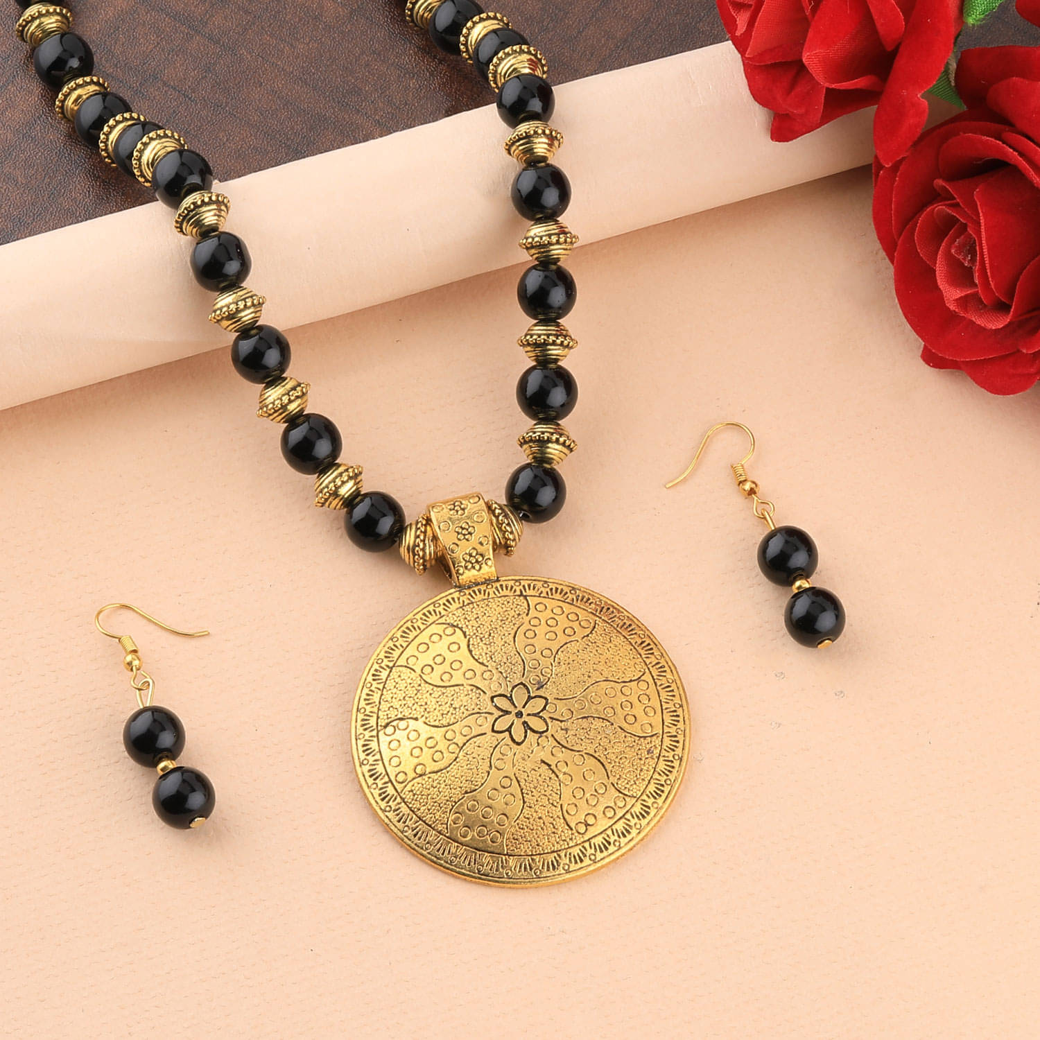 Silver Shine Alloy Black Contemporary Contemporary/Fashion Antique Silver Shine Alloy Black Contemporary Contemporary/Fashion Antique