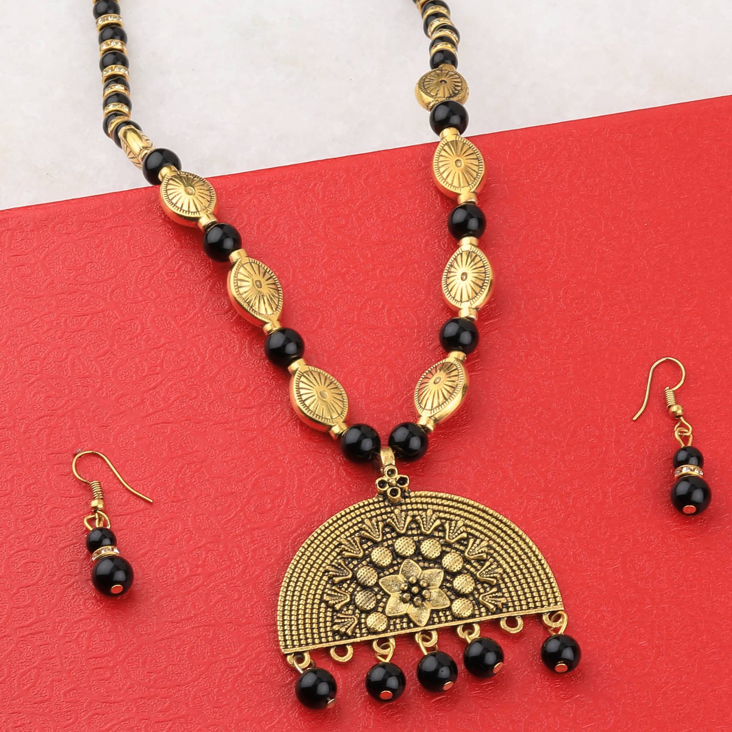SILVERSHINE Adjustable Attractive Gold Oxidised Half Circle Pendant Black Pearl mala set for Women girl SILVERSHINE Adjustable Attractive Gold Oxidised Half Circle Pendant Black Pearl mala set for Women girl