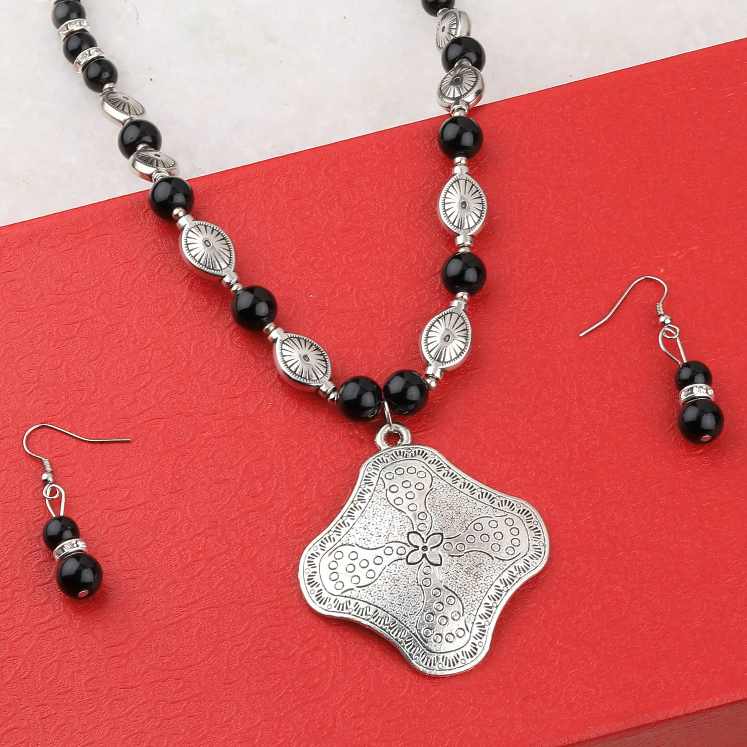     			SILVERSHINE Adjustable Party Wear Silver Plated With Black Pearl  Pendant mala set for Women girl