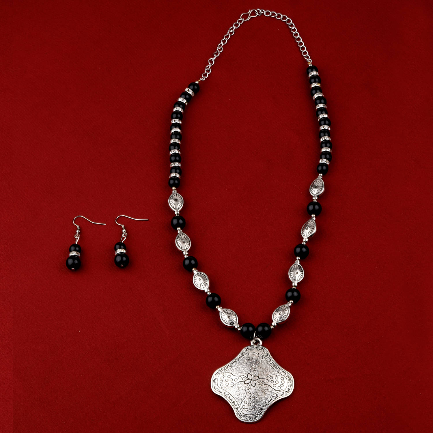     			SILVERSHINE Adjustable Party Wear Silver Plated With Black Pearl  Pendant mala set for Women girl