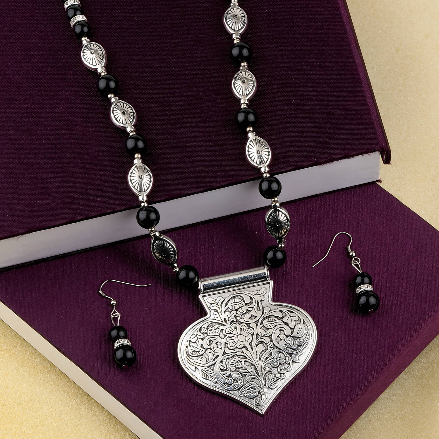     			SILVERSHINE Adjustable Silver Plated With Black Pearl Pendant mala set for Women girl