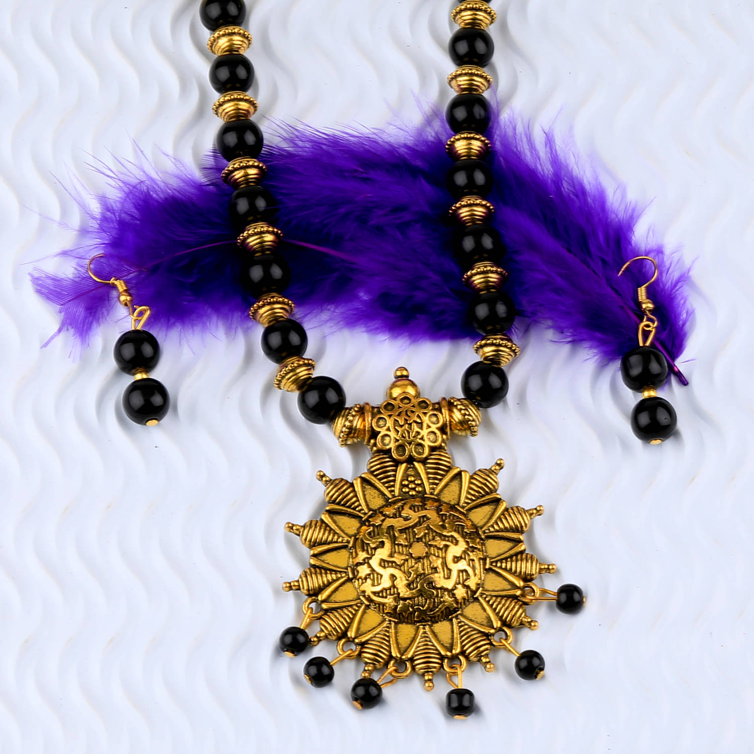     			SILVERSHINE Designer Adjustable Gold Oxidised Pendant Black Pearl mala set for Women girl