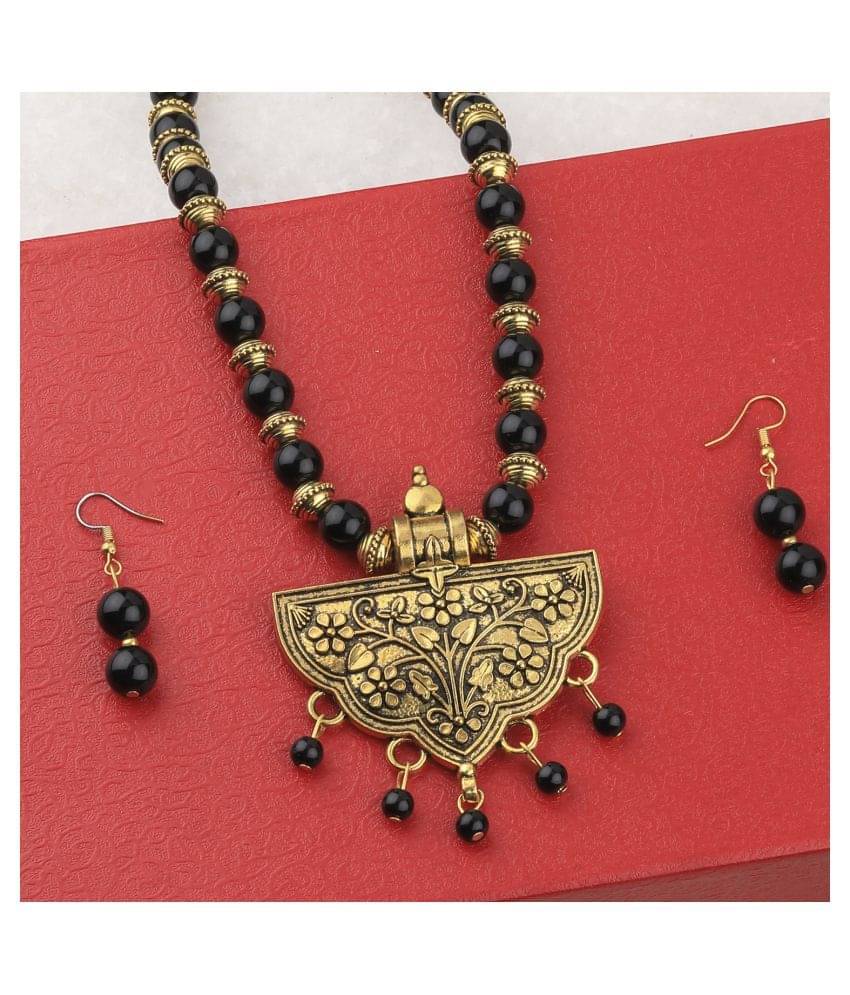 Silver Shine Alloy Golden Contemporary Contemporary/Fashion Antique Necklaces Set Silver Shine Alloy Golden Contemporary Contemporary/Fashion Antique Necklaces Set