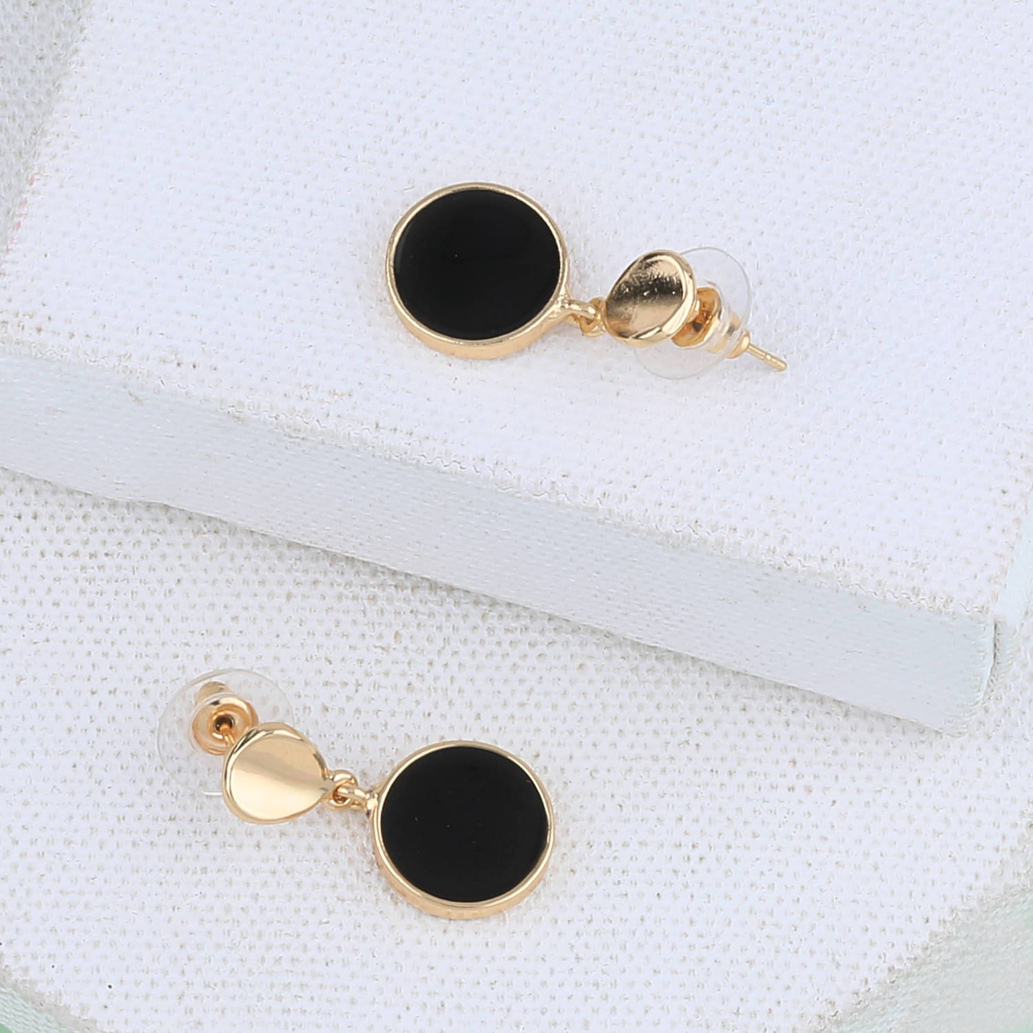     			SILVER SHINE Attractive Gold Plated Stylish Party Wear Stud Earring For Women Girl