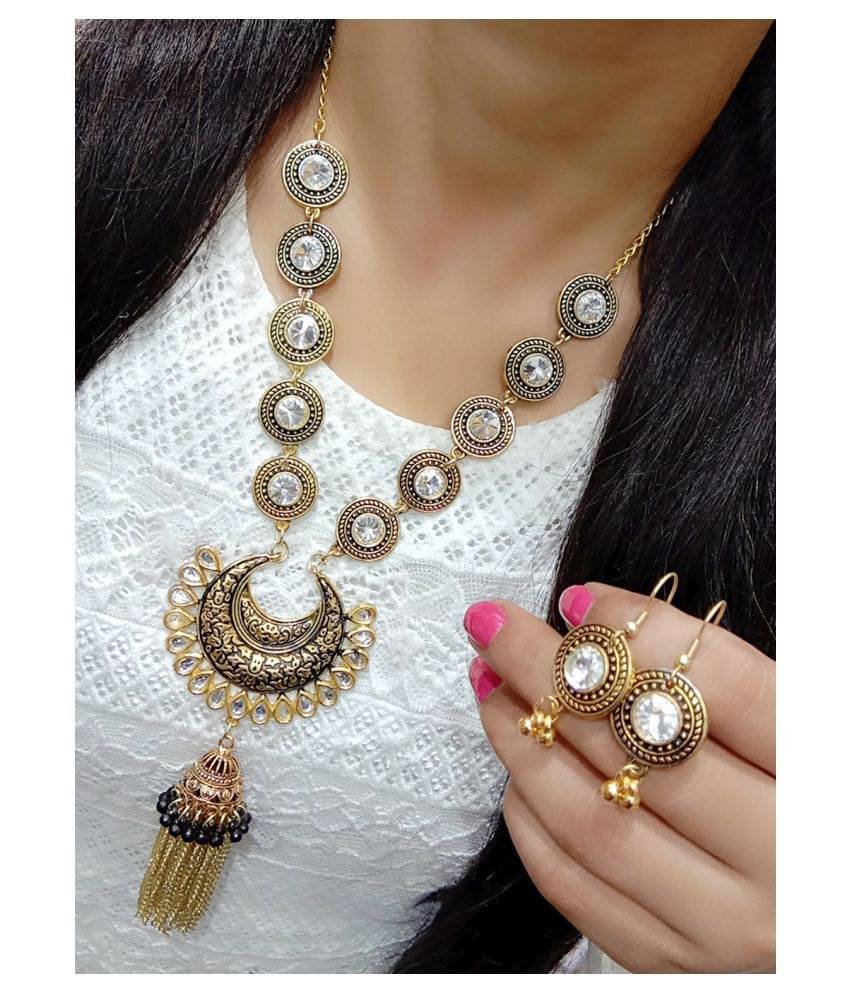 Bhagya Lakshmi Alloy White Contemporary Contemporary/Fashion Silver Plated Necklaces Set Bhagya Lakshmi Alloy White Contemporary Contemporary/Fashion Silver Plated Necklaces Set