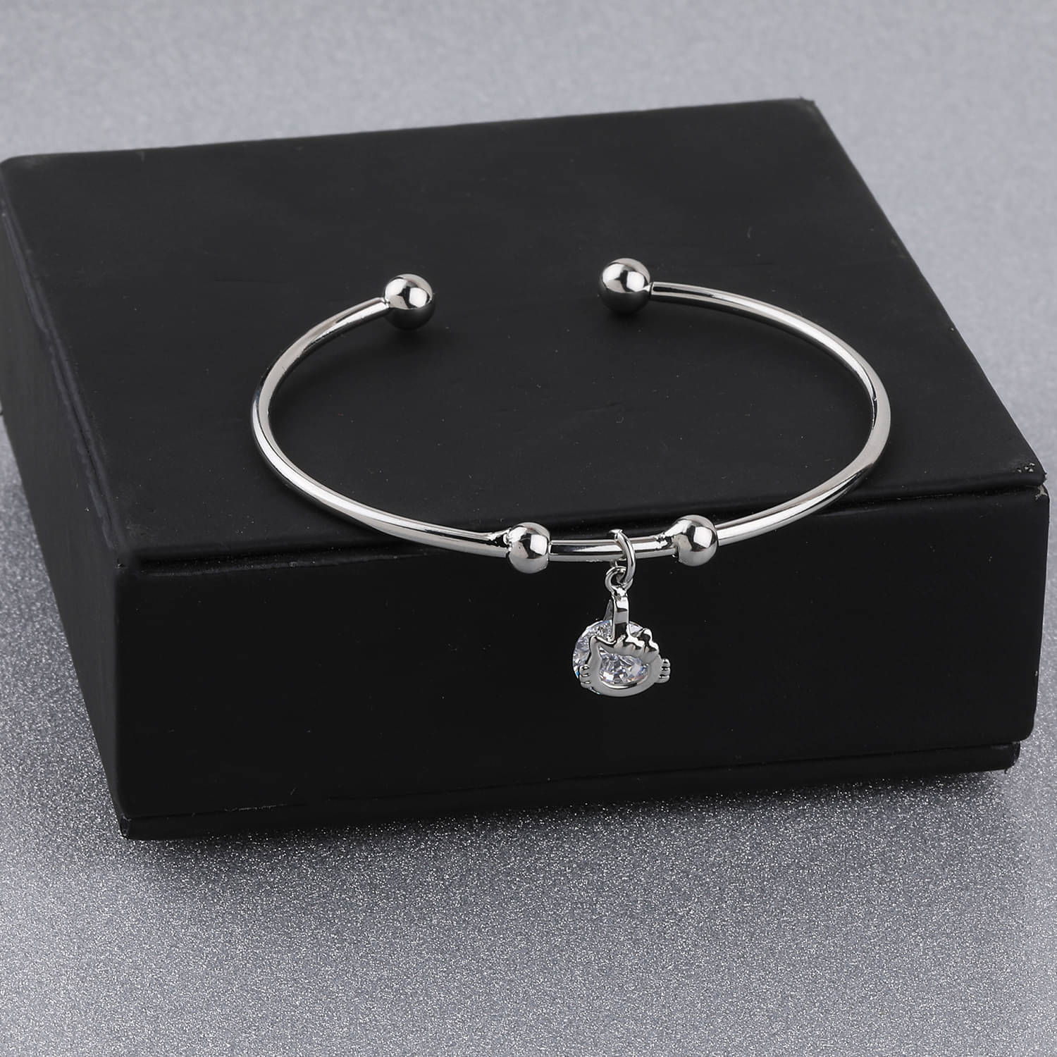     			SILVER SHINE Stylish Delicated  Adjustable Bracelet With Daimond For Women Girls
