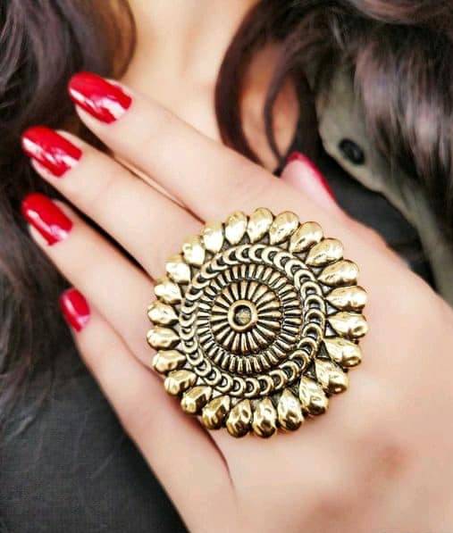 Sunhari Jewels- Gold Rings (Pack of 1)     			Sunhari Jewels- Gold Rings (Pack of 1)