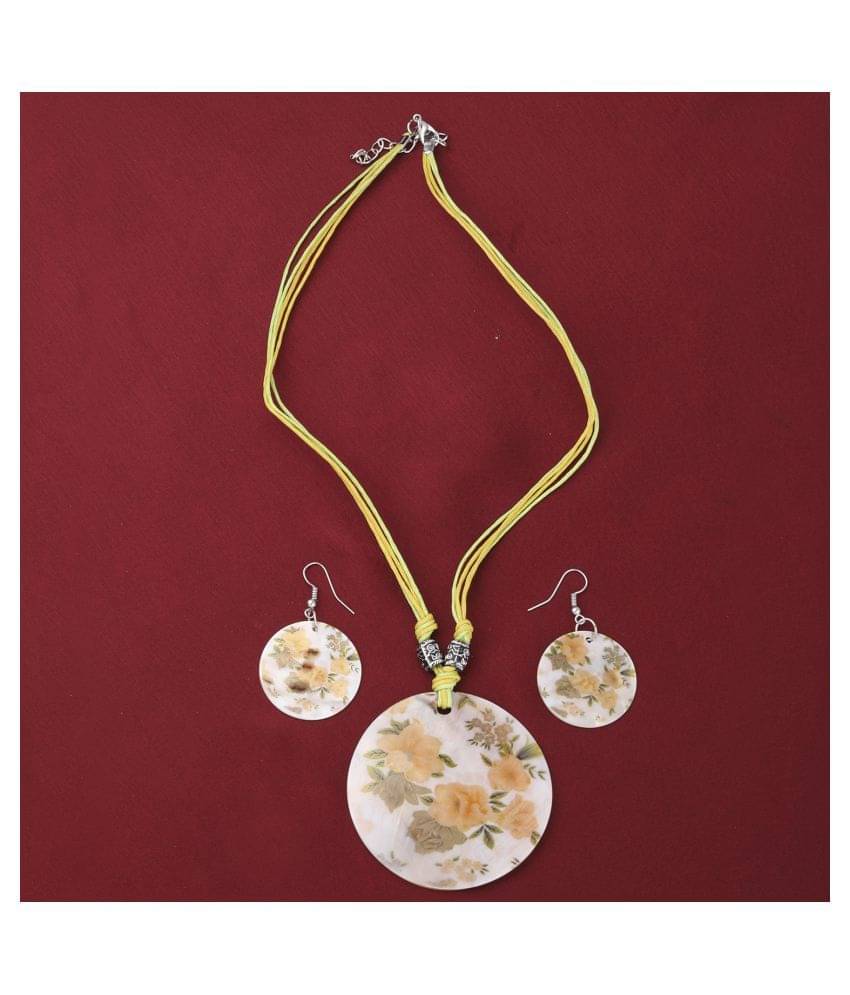 SILVER SHINE Stylish Party Wear Round Pendant Set For Girl Women SILVER SHINE Stylish Party Wear Round Pendant Set For Girl Women