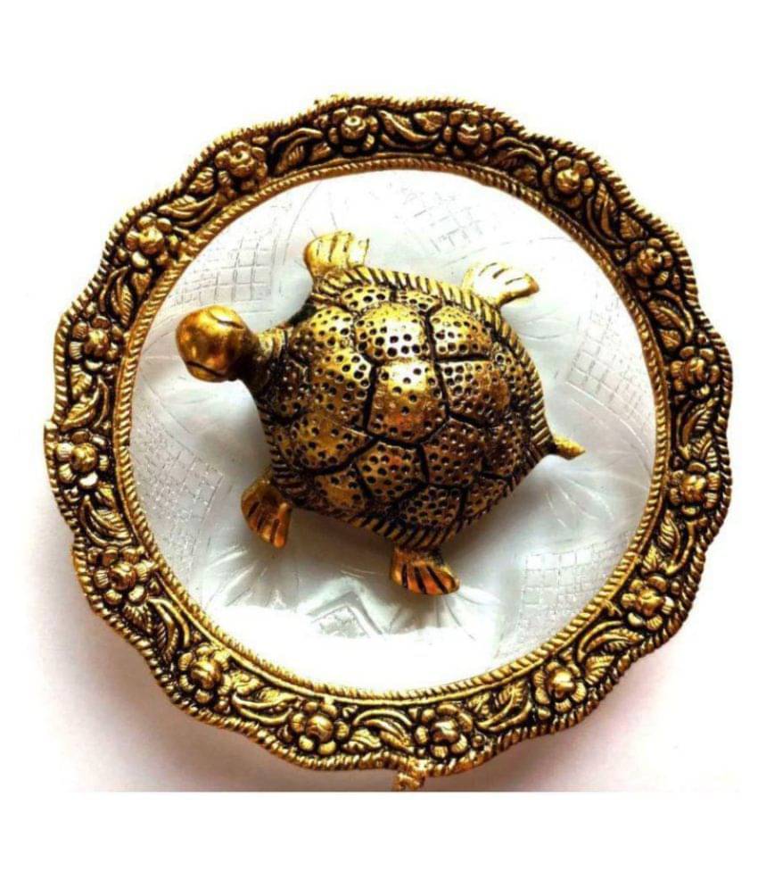 Golden Vastu Feng Shui Colorful Fish For Good Luck and Prosperity Golden Vastu Feng Shui Colorful Fish For Good Luck and Prosperity