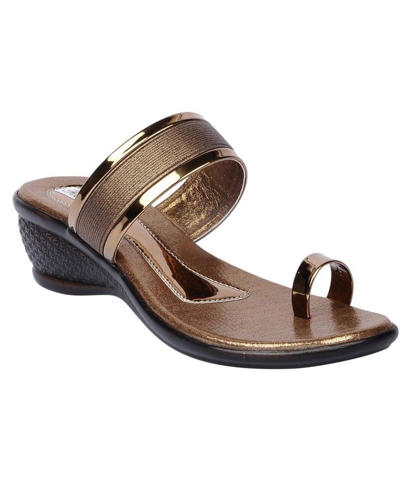    			Feel It Brown Wedges Heels