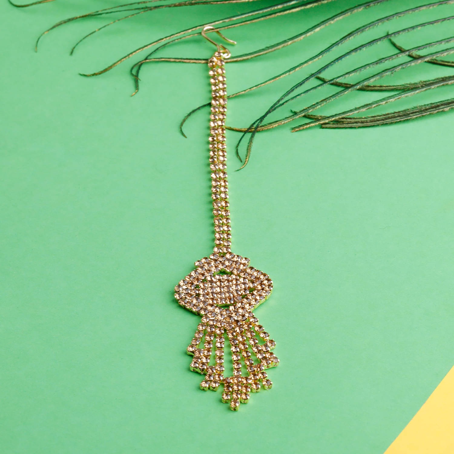 Silver Shine Traditional Gold Plated Elegant Golden Diamond Studded Designer Bridal Wedding Maang Tikka For Girls And Women Jewellery Silver Shine Traditional Gold Plated Elegant Golden Diamond Studded Designer Bridal Wedding Maang Tikka For Girls And Women Jewellery