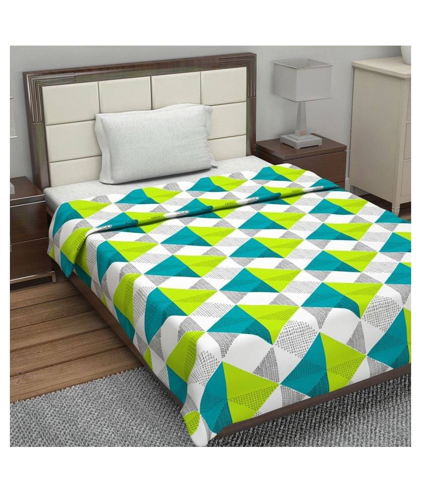 DIVINE CASA Single Cotton Green Geometrical Dohar Coordinated DIVINE CASA Single Cotton Green Geometrical Dohar Coordinated