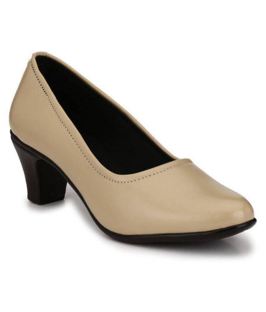     			Rimezs - Beige Women's Pumps Heels