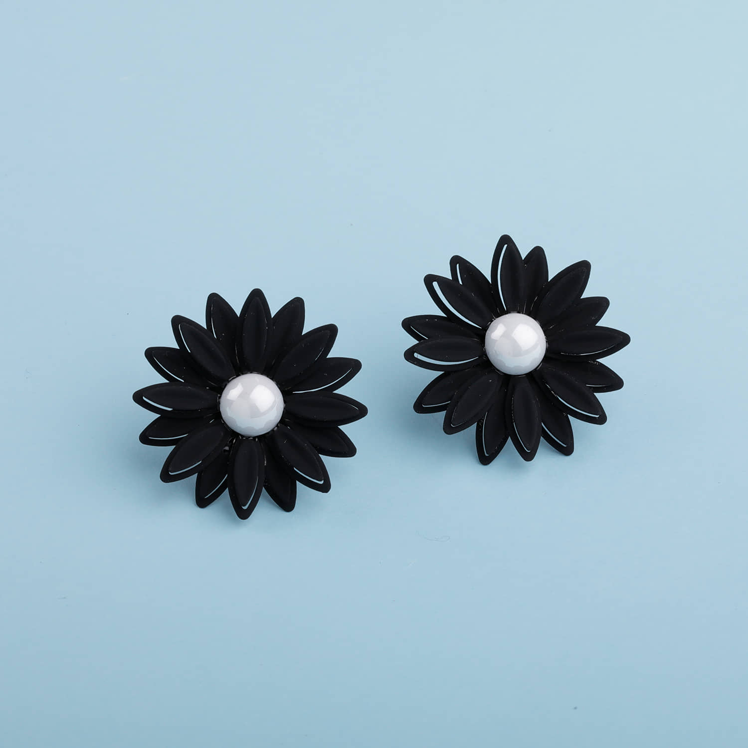 Silver Shine - Black Stud Earrings ( Pack of 1 ) - Earrings | Buy online on ZillyBuy