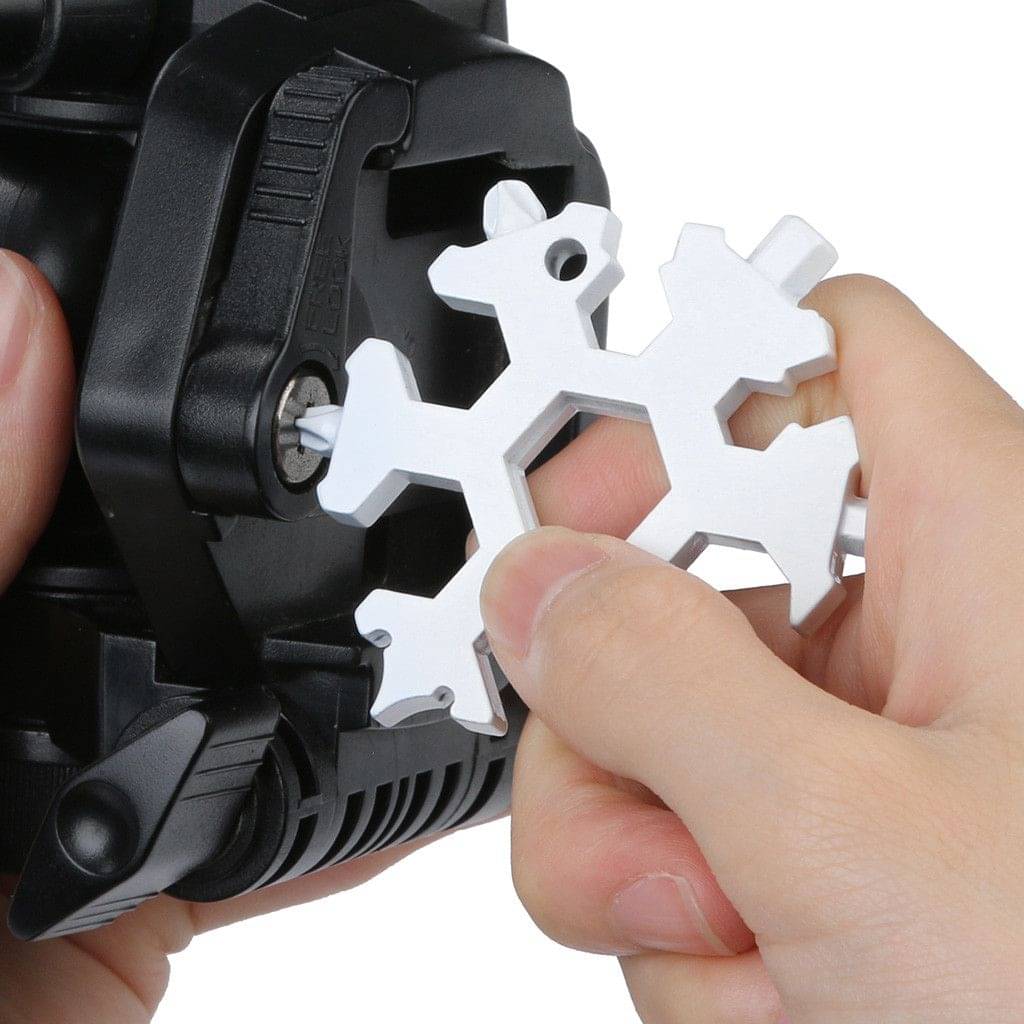     			19-in-1 Multi-tool Wrenches Combination Compact Outdoor Portable Snowflake Tool