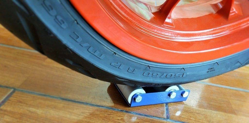 GrandPitstop - Paddock Stand Replacement - Wheel Roller for Cleaning and Lubrication (Bikes < 170 kgs and Tyre width <170 mm) - GRoller Small GrandPitstop - Paddock Stand Replacement - Wheel Roller for Cleaning and Lubrication (Bikes < 170 kgs and Tyre width <170 mm) - GRoller Small