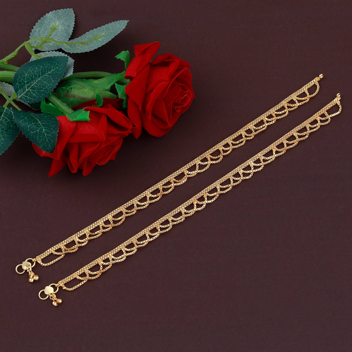 Gold plated Classic Look Payal  Anklet for Women And Girl     			Gold plated Classic Look Payal  Anklet for Women And Girl
