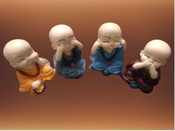     			Handmade Multicolour Resin Figurines - Pack of 4