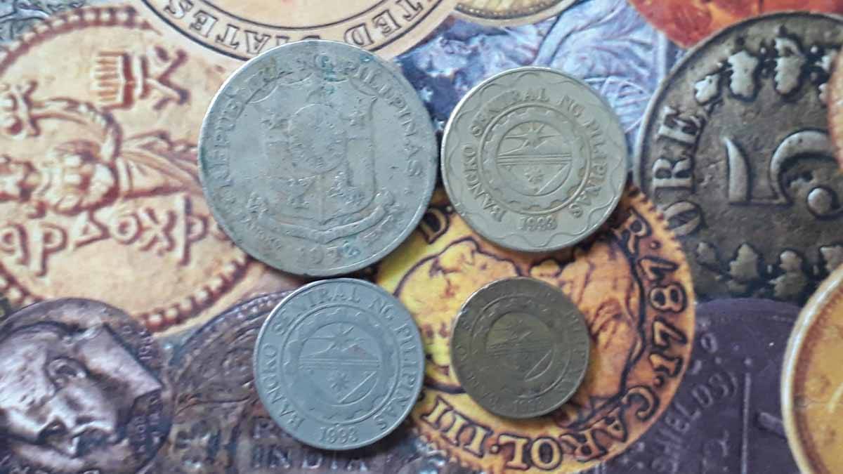     			PHILIPHINES - 4 DIFFERENT COINS SET inc. RARE / SCARCE ONES - CIRCULATED CONDITION - FOREIGN world Coin