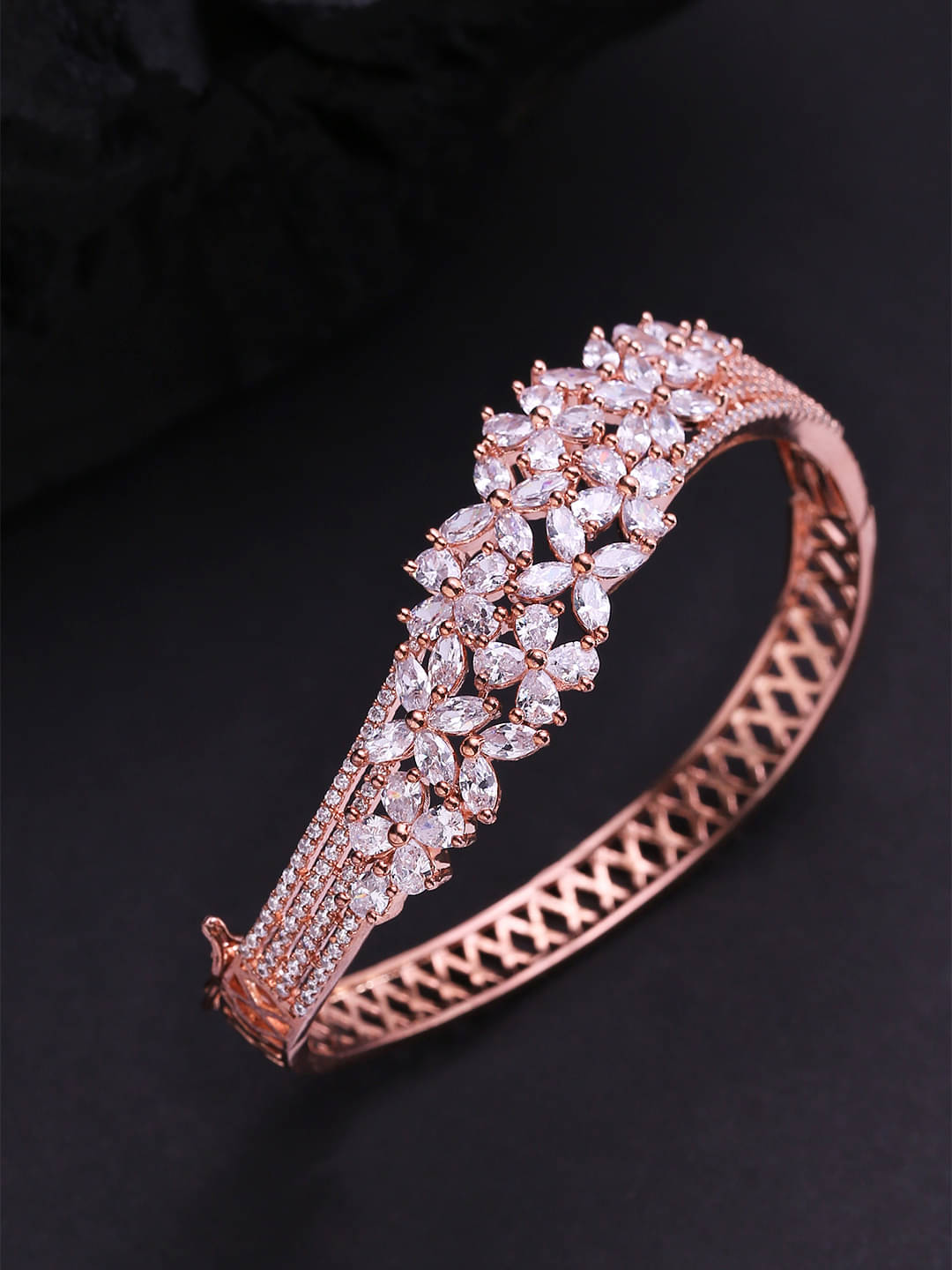     			Priyaasi - Rose Gold Bracelet (Pack of 1)