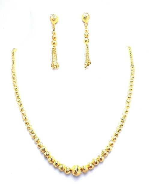     			Soni Brass Yellow Choker Contemporary/Fashion Necklaces Set