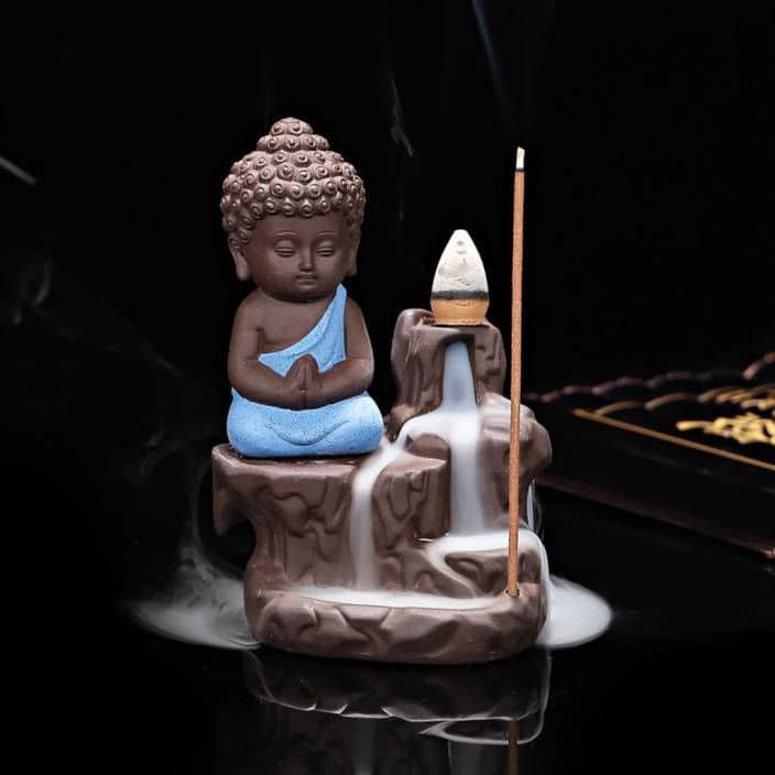 Leavess Idol Smoke Buddha Resin Buddha Idol 14 x 7 cms Pack of 1