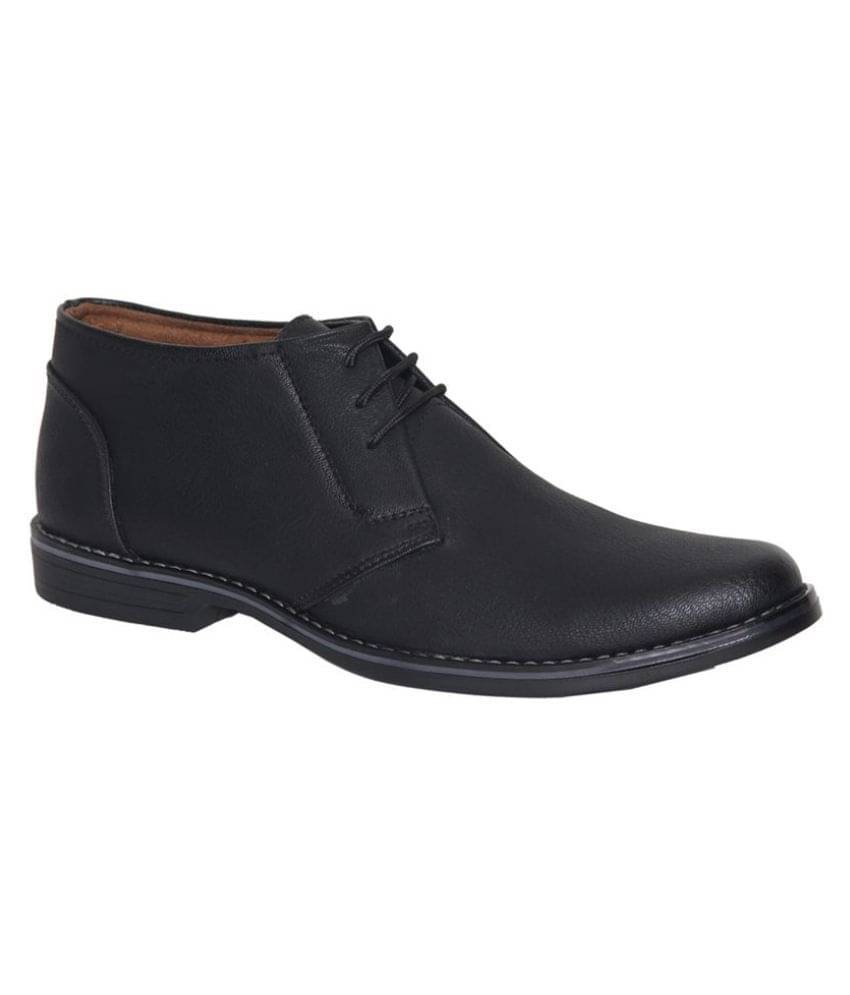     			Leeport Black Chukka boot