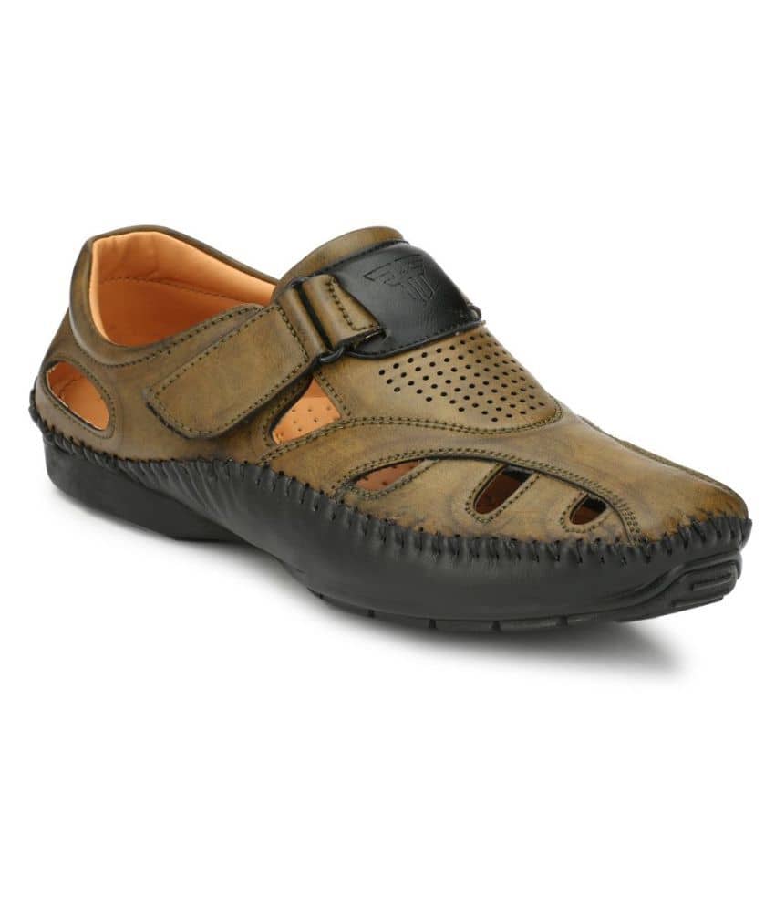 Fashion Victim Green Faux Leather Sandals