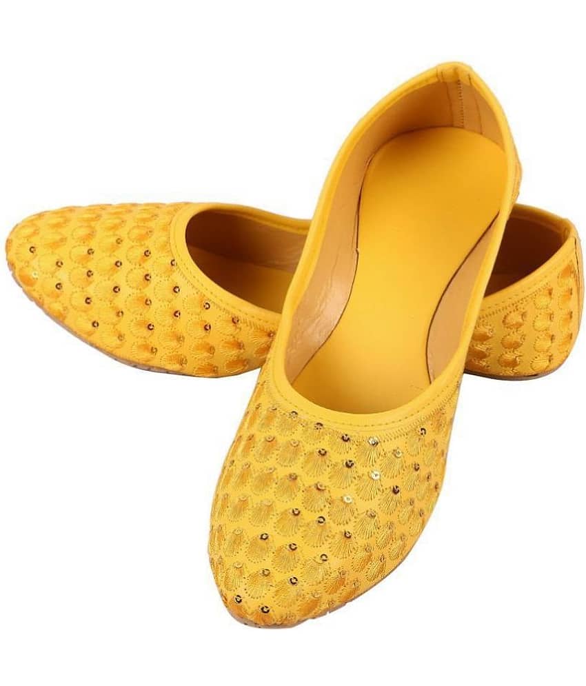 Raj Yellow Ethnic Footwear - Ethnic Shoes | Buy online on ZillyBuy
